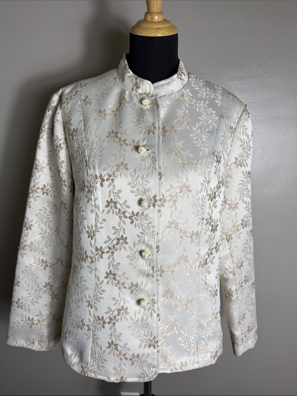 Coldwater Creek Winter White & Beige Floral Brocade Jacket Sz PXL NWT